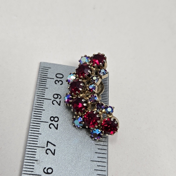 Vintage Aurora Borealis Rhinestones Clip On Vibrant Red & Blue Womens Earrings - Picture 8 of 9